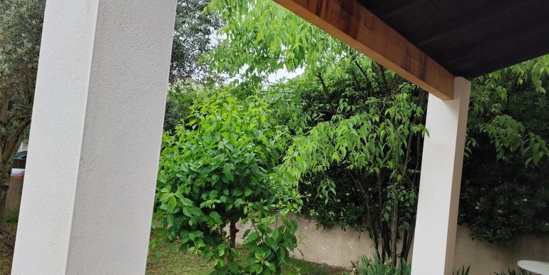 CASTANET TERRASSE DEVANT MAISON 2jpg