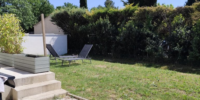 BLAUZAC VILLA MEUBLE JARDIN 1