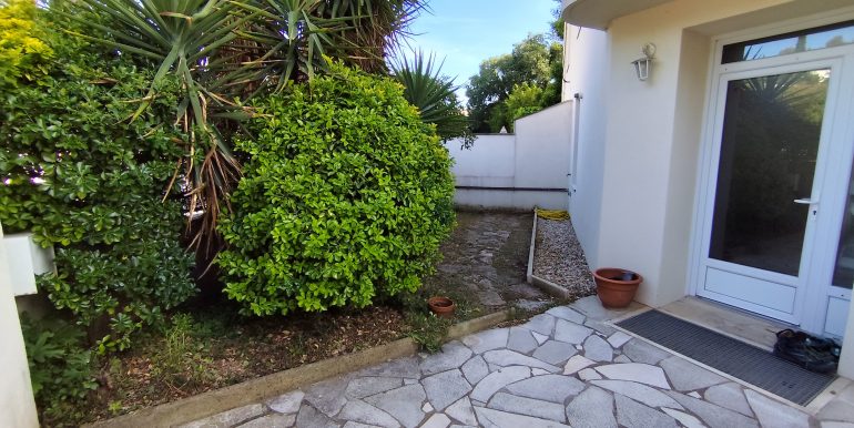 MLLE BEAUME JARDIN 3